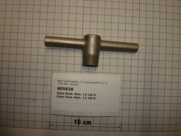 Nozzle for distillation