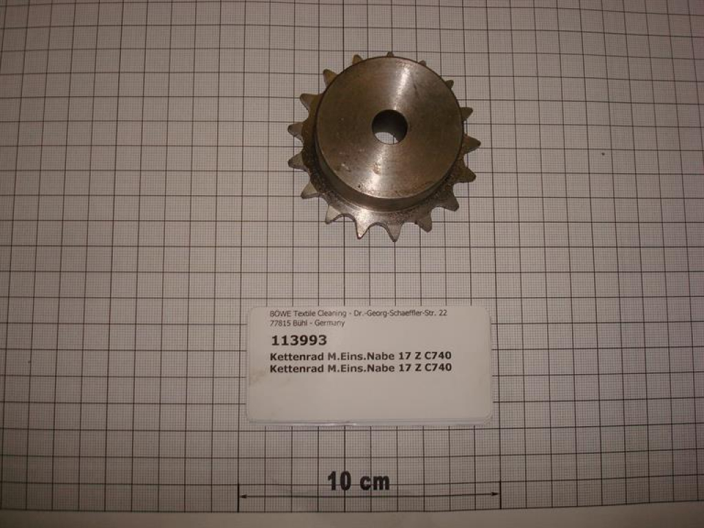 Chain wheel self cleaning button trap