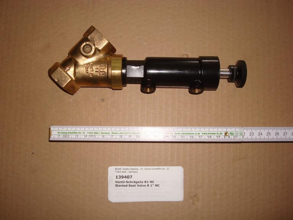 Slanted seat valve,1",NC,pneumatic,1/8"air connection