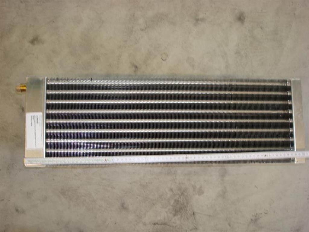 Steam heater,225x270x720mm,1/2",19,7m2,P470,SI70