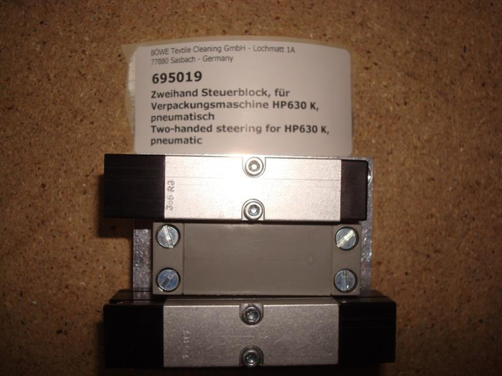 Two-handed steering for HP630 K, pneumatic