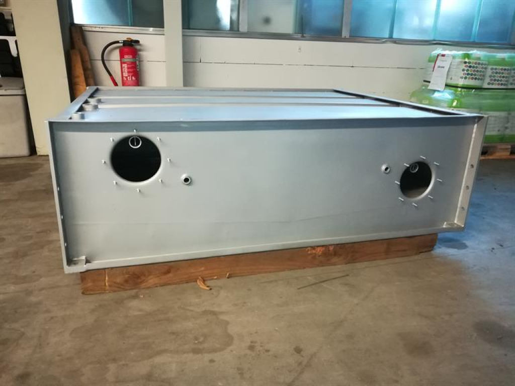 Clean solvent tank,D5100,SN203908,1.4571,2sight glasses