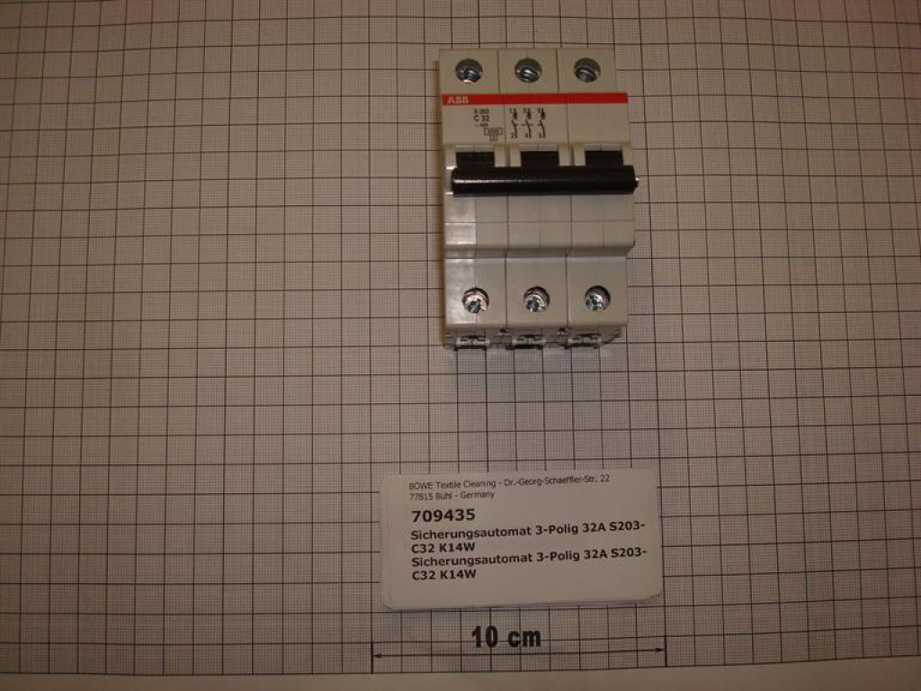 Circuit breaker,3-pole,32A,S203-C32