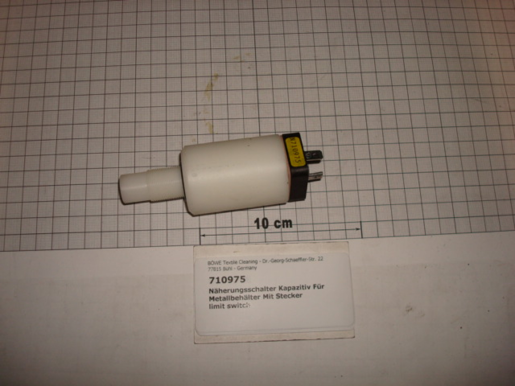 Limit switch,capacitive with plug