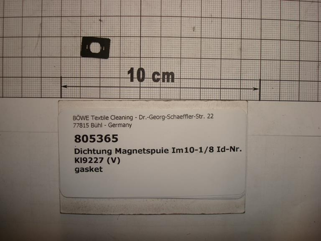 Gasket,square,9x13x1mm,3-holes,for solenoid,1/8",unit plug